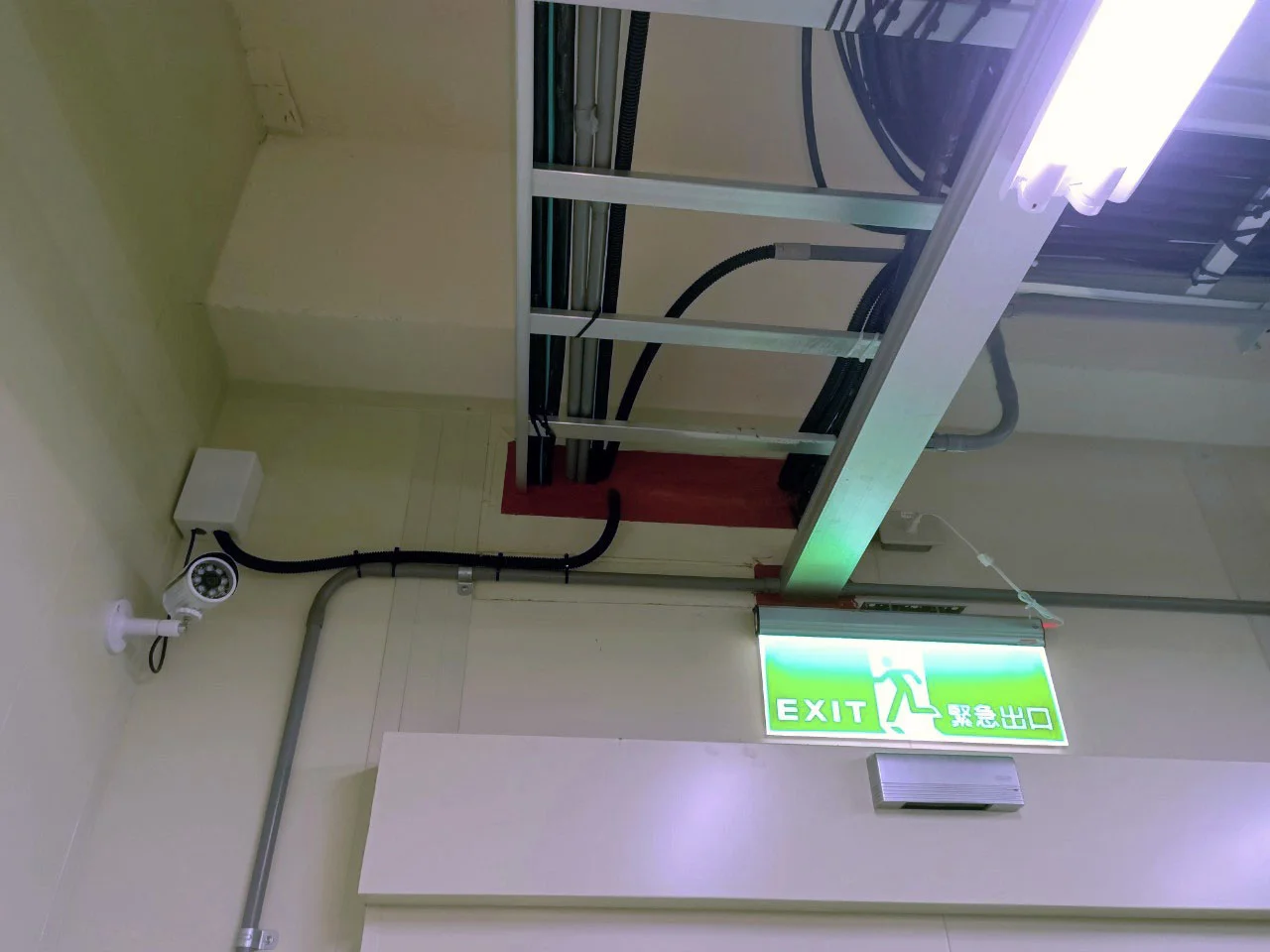 電纜線槽完工照
