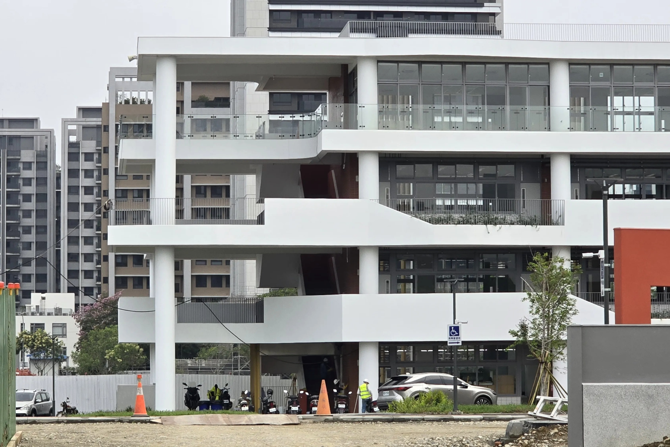 13.國立中央大學